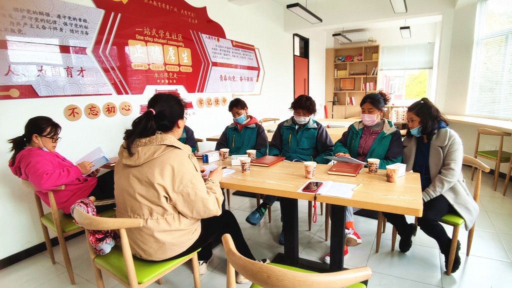麻豆传媒
公寓开展宿舍管理员岗位培训