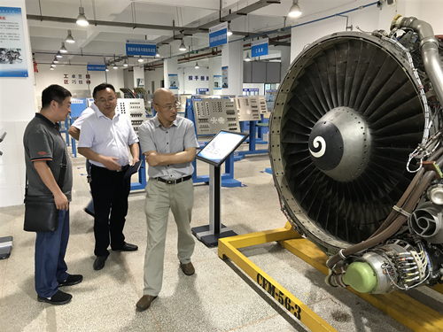 江国华书记一行调研江苏航空职业技术麻豆传媒
2_副本.jpg
